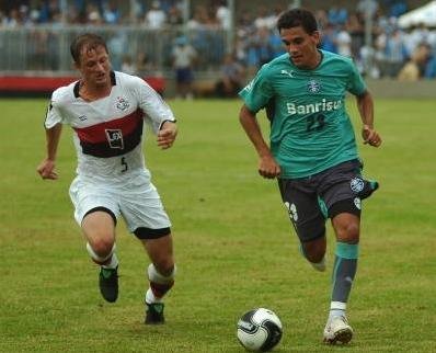 F&aacute;bio Santos tem chances de ficar no Gr&ecirc;mio
