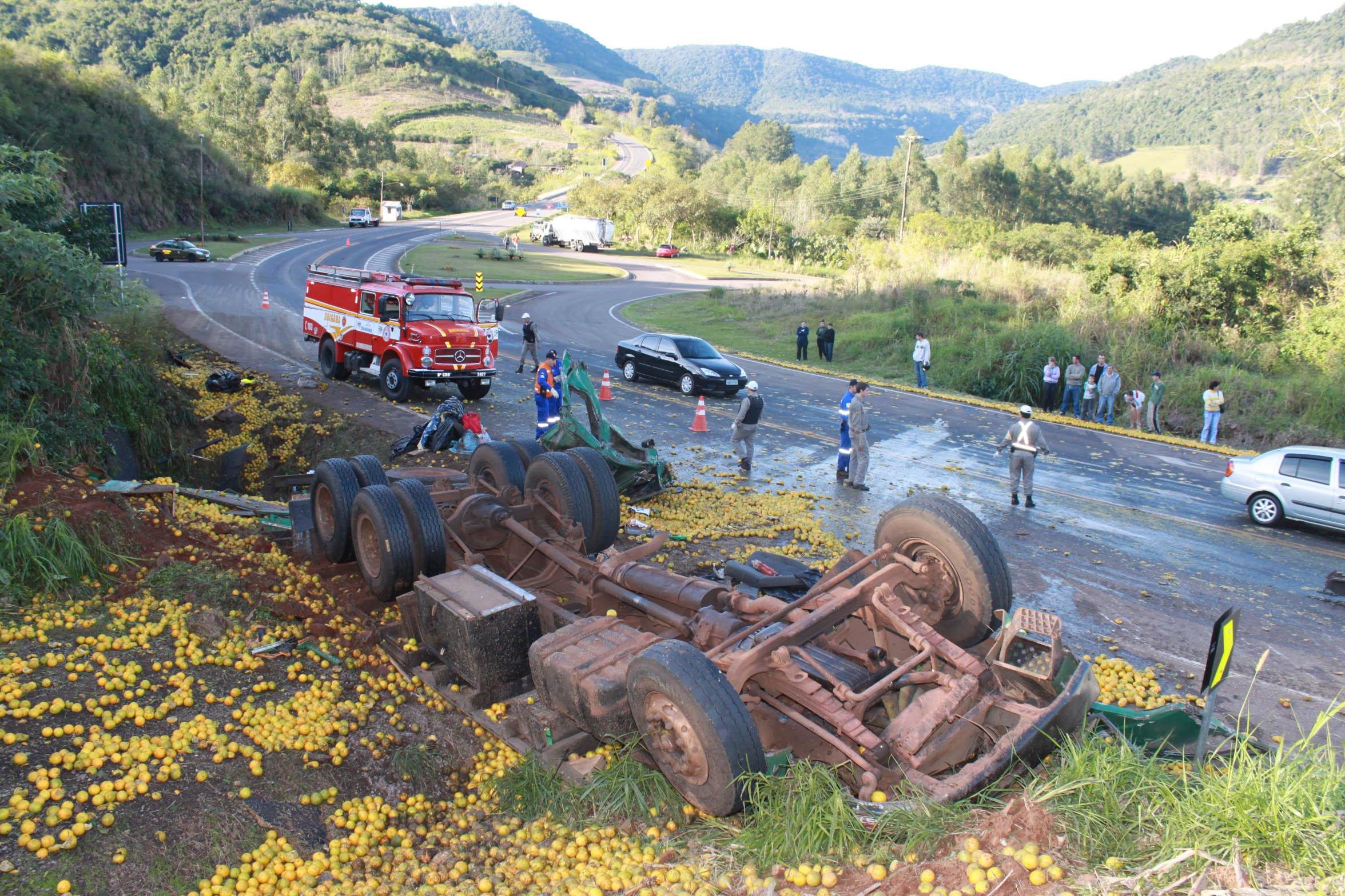 Duas pessoas morrem em acidente na RS-129