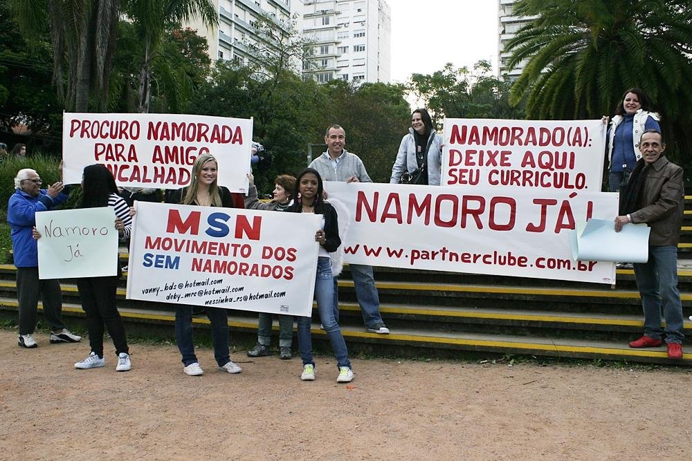 Alguns foram mais discretos e pediam namorados para amigos