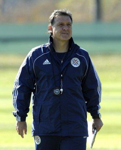 Martino destaca tradi&ccedil;&atilde;o defensiva de Paraguai e It&aacute;lia