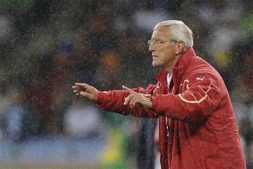 Treinador italiano reclamou de faltas cometidas pelos paraguaios sobre o meia Montolivo