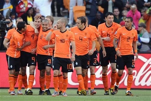 Holandeses reclamam de gramado duro