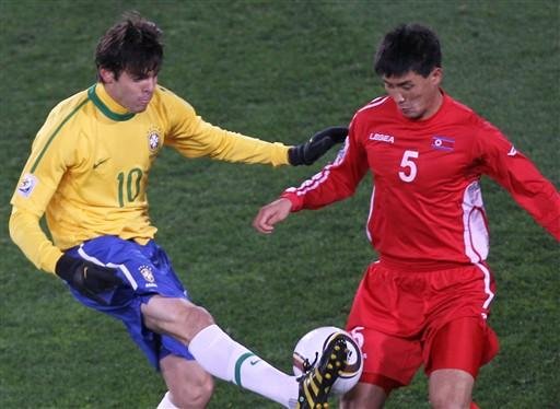 Brasil de Kak&aacute; estreou ontem na Copa com vit&oacute;ria magra sobre a Coreia