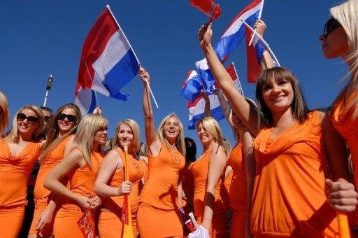 Holandesas s&atilde;o liberadas ap&oacute;s serem detidas por publicidade ilegal