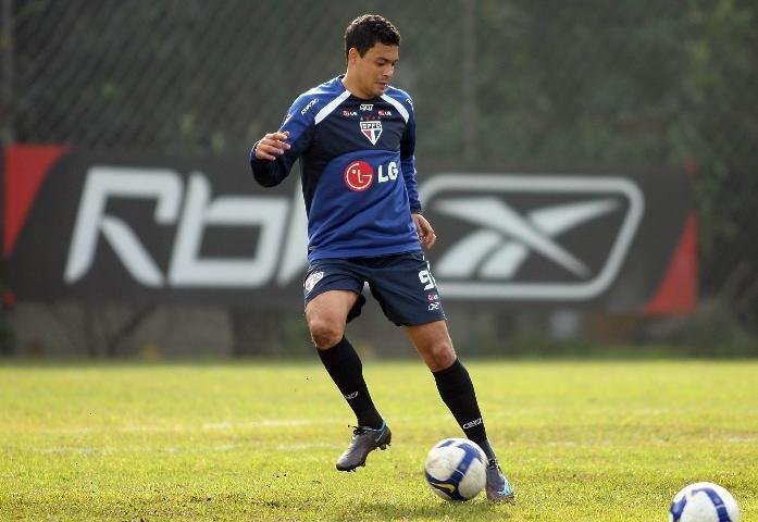 T&eacute;cnico do Flamengo afirma que &Eacute;der Lu&iacute;s ficar&aacute; na G&aacute;vea
