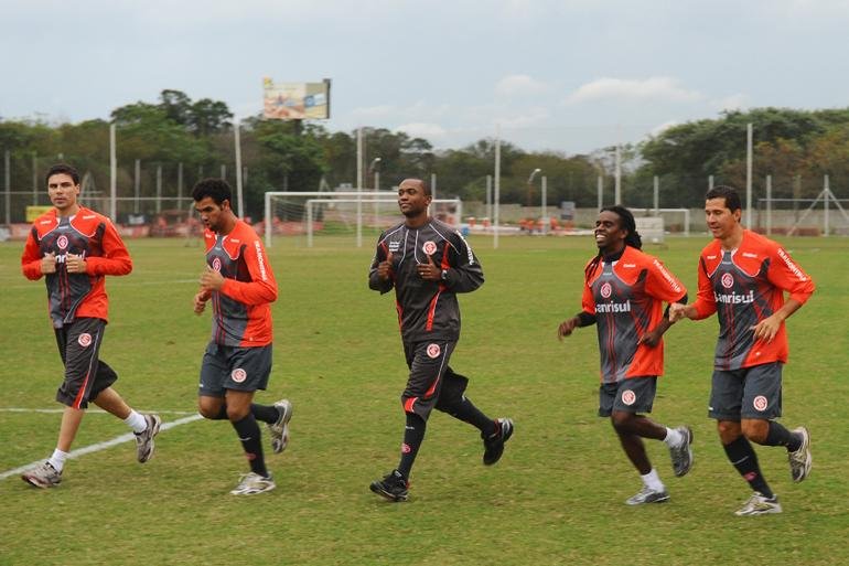 Bol&iacute;var quer jogadores bem na parte f&iacute;sica para decis&otilde;es