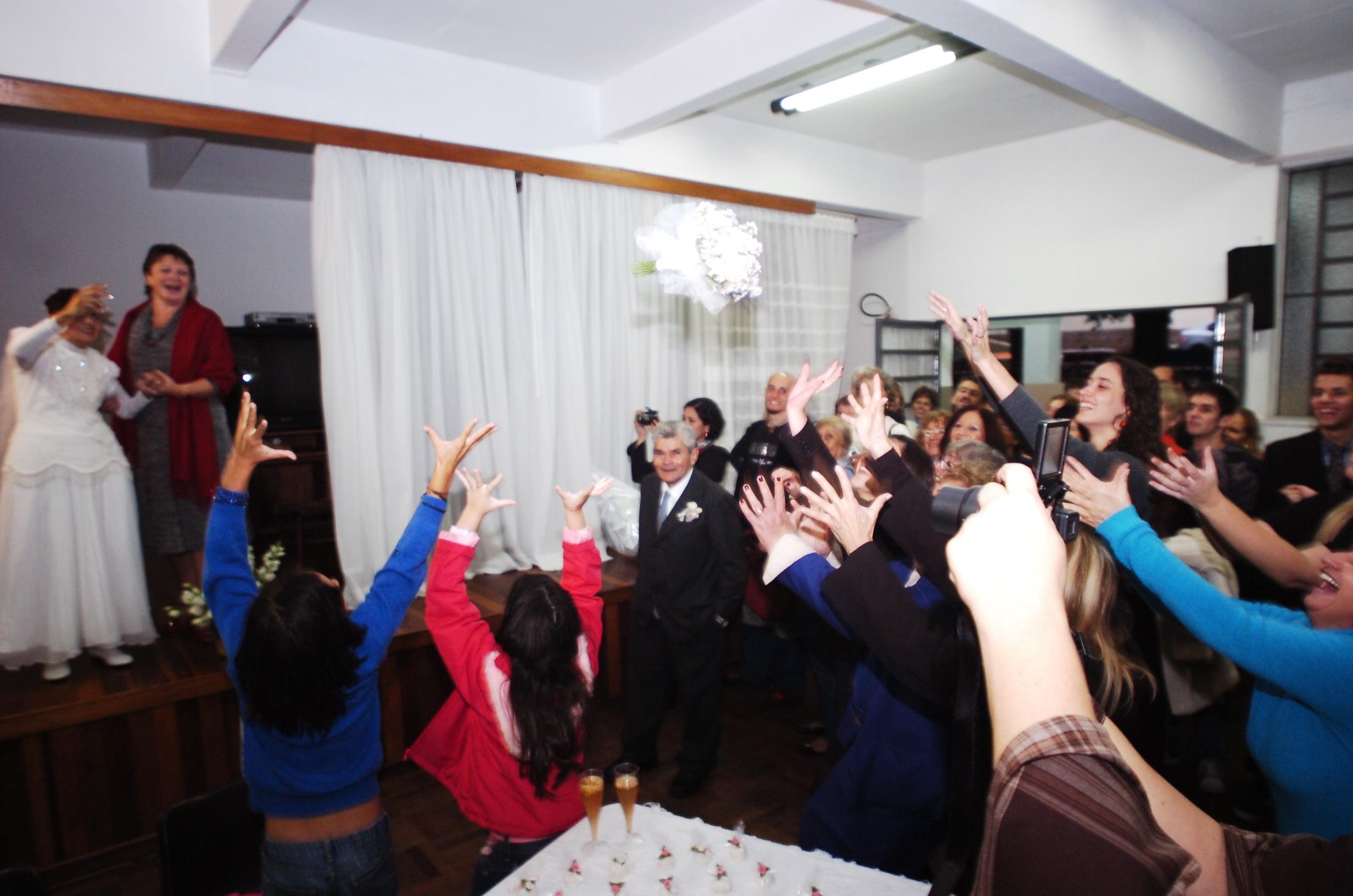 Casal de idosos celebra uni&atilde;o na Sociedade Porto-alegrense de Aux&iacute;lio aos Necessitados 