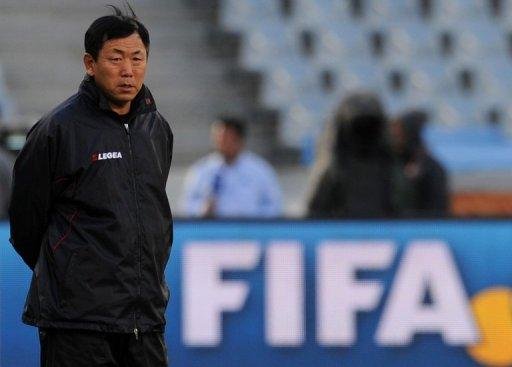 Coreia do Norte nega deser&ccedil;&atilde;o e treina completa