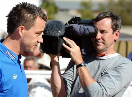 Terry prev&ecirc; crise com t&eacute;cnico F&aacute;bio Capello