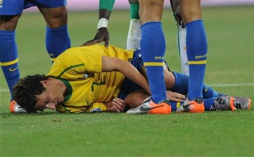 Elano diz que pancada n&atilde;o foi grave