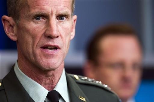 General McChrystal &eacute; convocado a esclarecer cr&iacute;ticas aos EUA em artigo