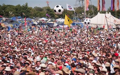 Festival de Glastonbury comemora 40 anos com 170 mil f&atilde;s