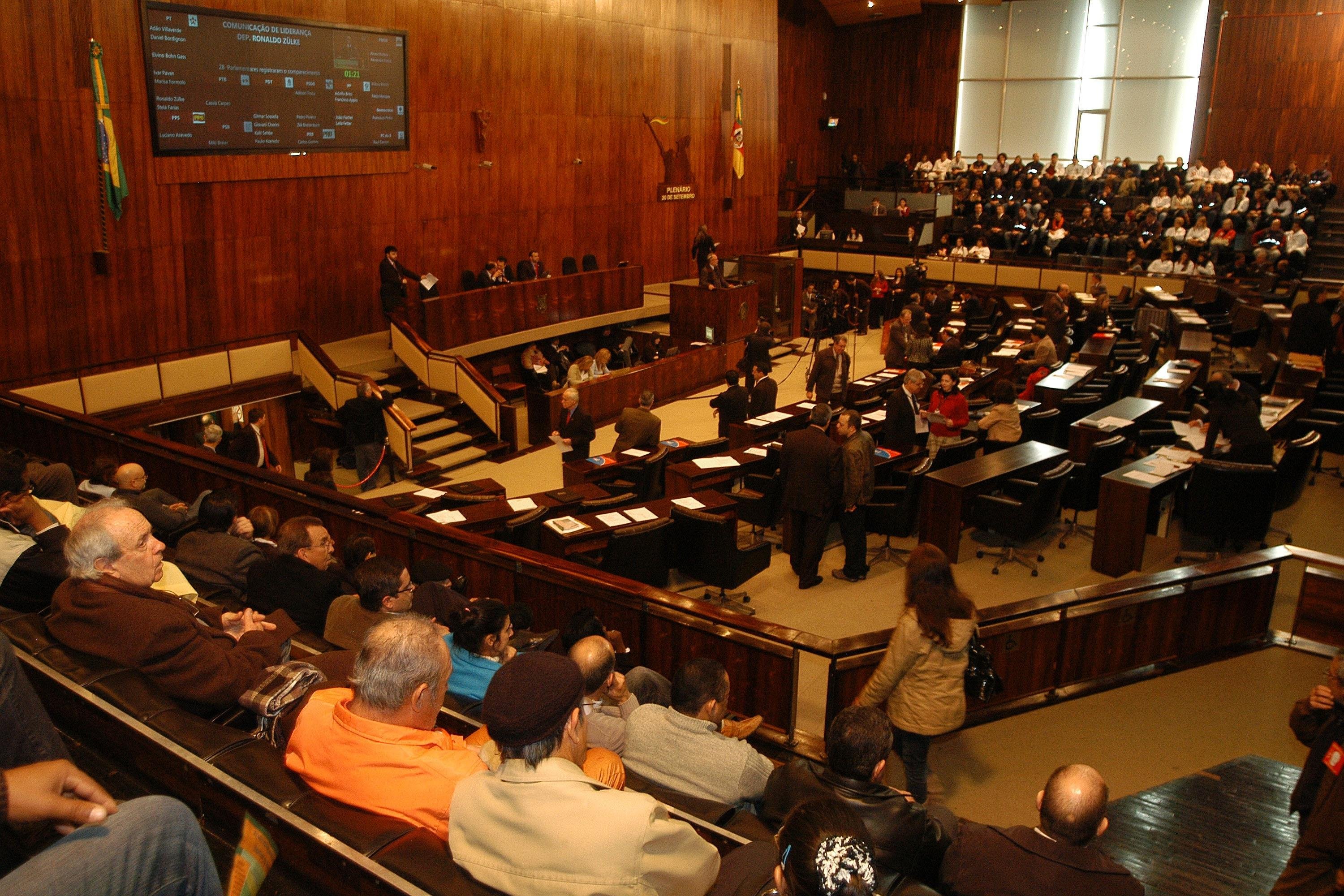 Assembleia Legislativa aprovou reajuste de 6,9% para o sal&aacute;rio m&iacute;nimo regional