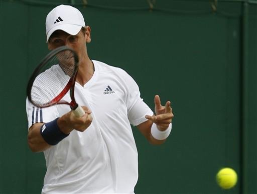 Ap&oacute;s vencer jogo mais longo, Isner perde em 74 minutos
