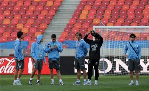 De Le&oacute;n diz que uruguaios est&atilde;o tranquilos