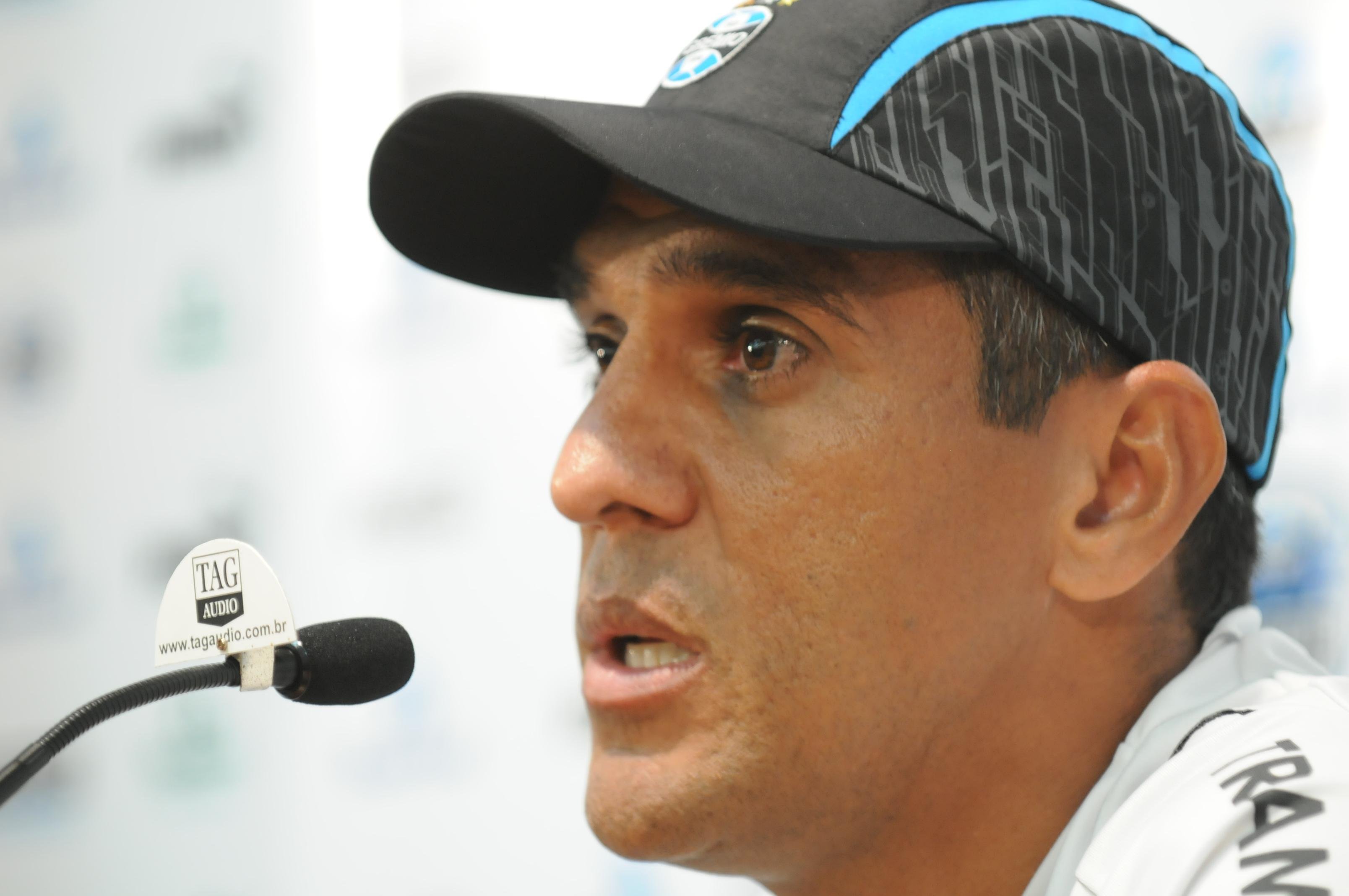 Silas ressalta caracter&iacute;stica de Ferdinando para compor meio-campo do Gr&ecirc;mio