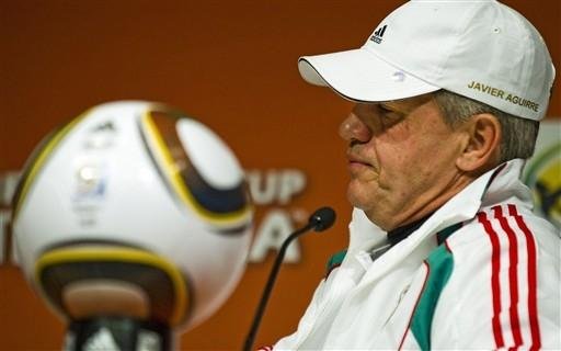 T&eacute;cnico mexicano irrita-se com favoritismo argentino