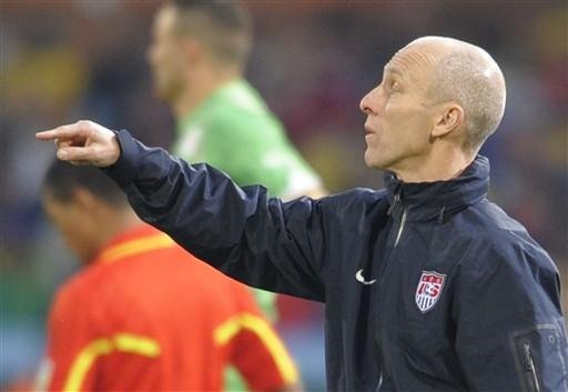Bob Bradley admite fragilidades da sele&ccedil;&atilde;o americana