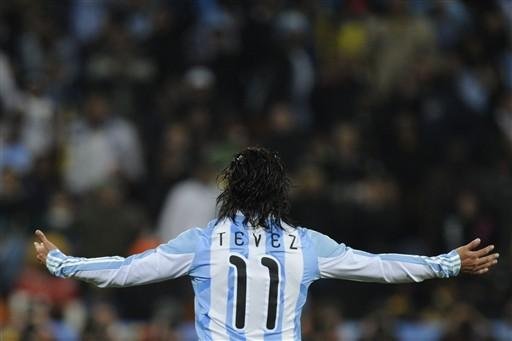 Tevez diz ter fome de gl&oacute;ria com a sele&ccedil;&atilde;o argentina