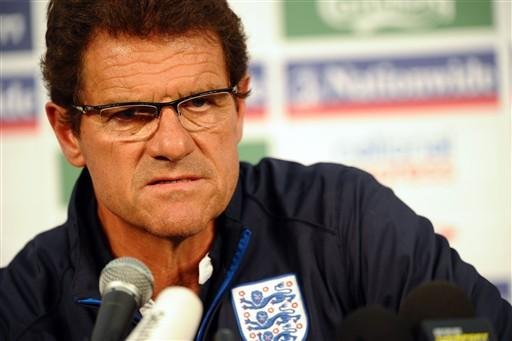 Imprensa inglesa critica time e pede sa&iacute;da de Capello