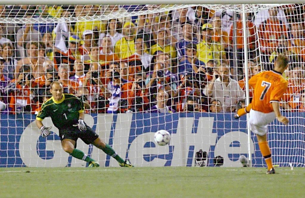 Taffarel foi her&oacute;i da classifica&ccedil;&atilde;o diante da Holanda na Copa de 98