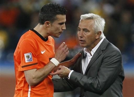 Treinador da Holanda est&aacute; preocupado com o Brasil