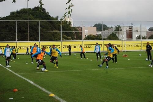 Gr&ecirc;mio vai utilizar o m&aacute;ximo de jogadores na Copa da Hora