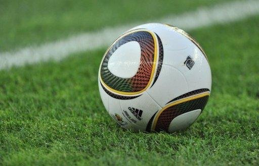 Problema da Jabulani &eacute; ser redonda demais