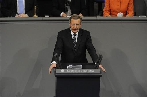 Candidato de Merkel &agrave; presid&ecirc;ncia, Christian Wulff vence no terceiro turno