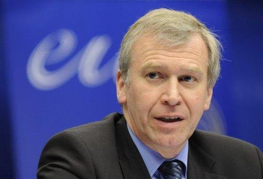 Primeiro-ministro belga &eacute; flagrado flertando no Twitter
