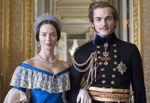 A Jovem Rainha Vit&oacute;ria entra em cartaz