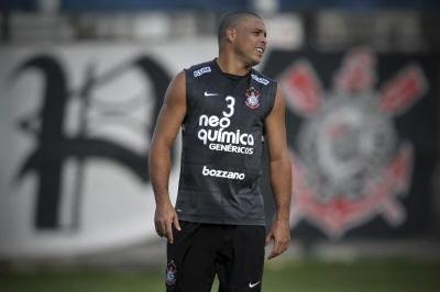 Maior artilheiro da hist&oacute;ria da Copa fez quest&atilde;o dar apoio aos jogadores e tentou exaltar a luta da equipe 