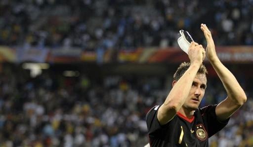 Miroslav Klose minimiza compara&ccedil;&atilde;o com Gerd Mueller