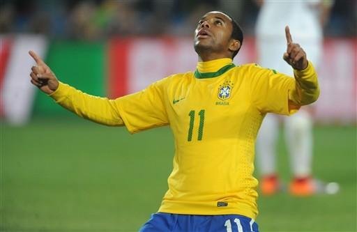 Robinho anuncia seu futuro nesta segunda-feira