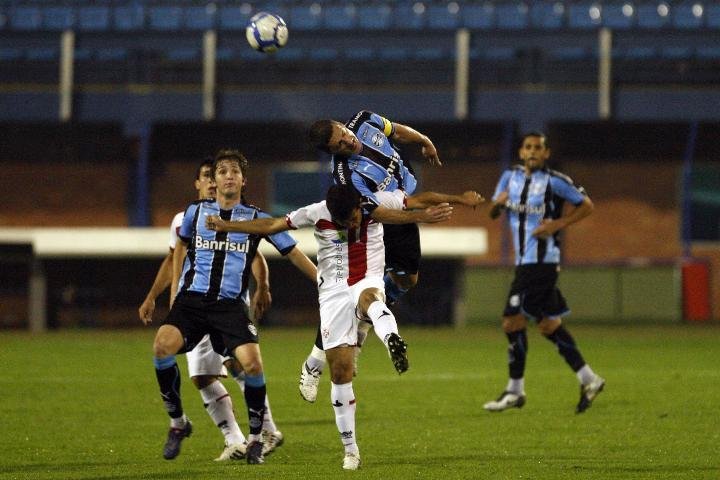 Silas destaca atua&ccedil;&atilde;o do Gr&ecirc;mio na goleada sobre o Vasco