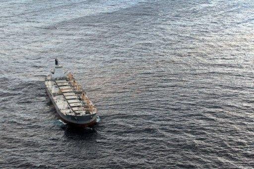 Navio gigante reinicia opera&ccedil;&atilde;o de limpeza no Golfo do M&eacute;xico