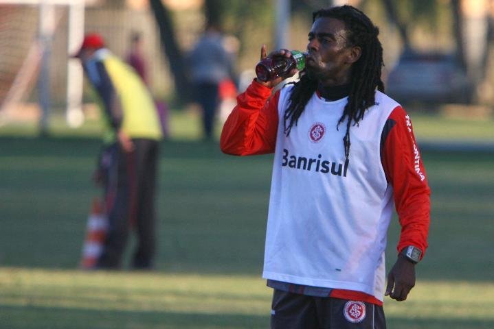 Roth projeta Inter com Tinga e Sobis