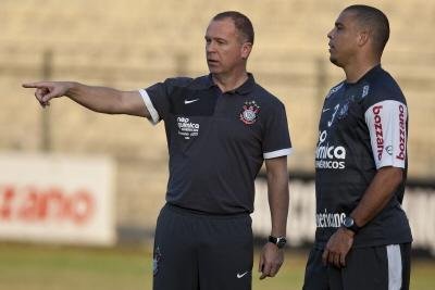 Mano Menezes &eacute; um dos principais cotados para assumir a Sele&ccedil;&atilde;o