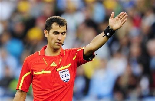 Ravshan Irmatov foi escolhido para apitar o jogo de ter&ccedil;a-feira entre Uruguai e Holanda