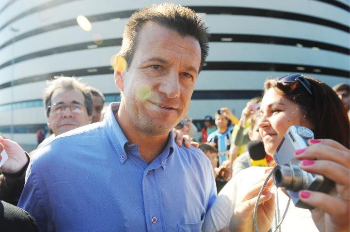 Por carta, Dunga agradece chance na Sele&ccedil;&atilde;o