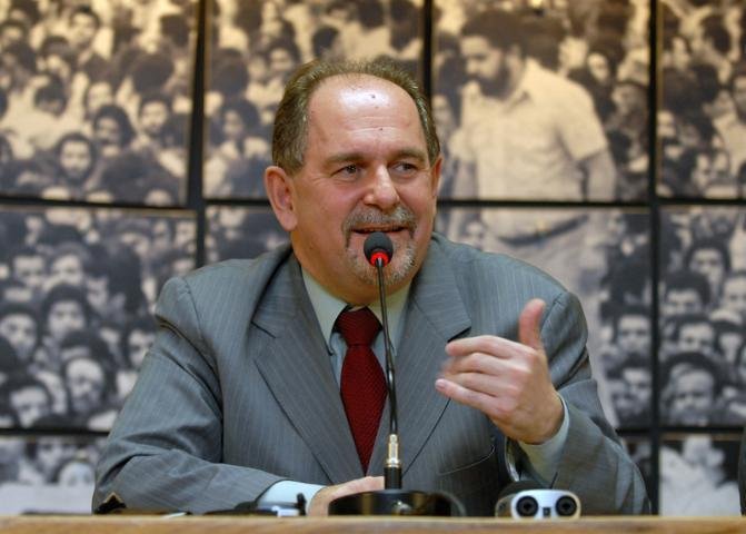 Presidente do PT deve retomar a agenda na quinta-feira