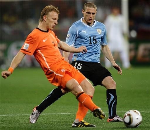 Uruguai e Holanda lutam por um lugar na grande final da Copa