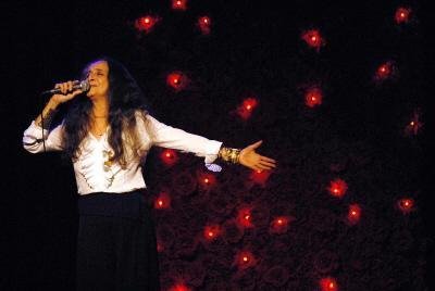 Maria Beth&acirc;nia lidera indica&ccedil;&otilde;es para pr&ecirc;mio de m&uacute;sica