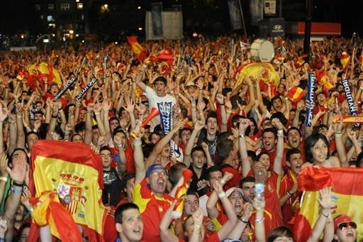Em Madrid torcedores comemoram o resultado