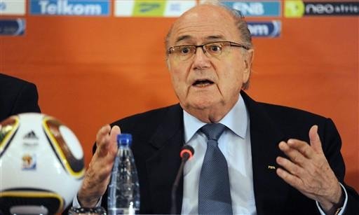 Blatter abre possibilidade para introdu&ccedil;&atilde;o da tecnologia na defini&ccedil;&atilde;o dos gols