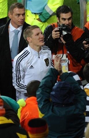 Esta equipe tem car&aacute;ter e futuro, afirma Schweinsteiger