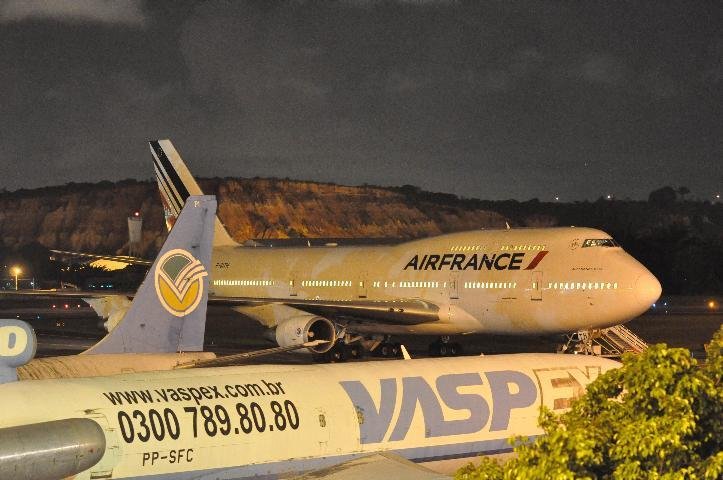 Avi&atilde;o com amea&ccedil;a de bomba deve deixar Recife &agrave; tarde