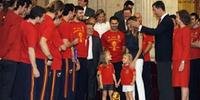 Seleção espanhola é recebida pelo rei Juan Carlos