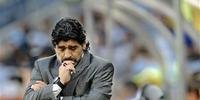 Médico se irrita com boatos sobre recaída de Maradona