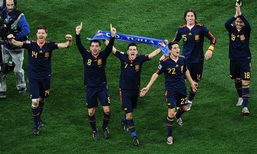 Espanha lidera e Brasil cai para 3.&ordm; no ranking da Fifa
